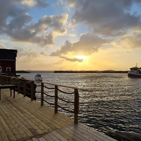 Rorbu Ved Sjoen Casa de Férias Bud