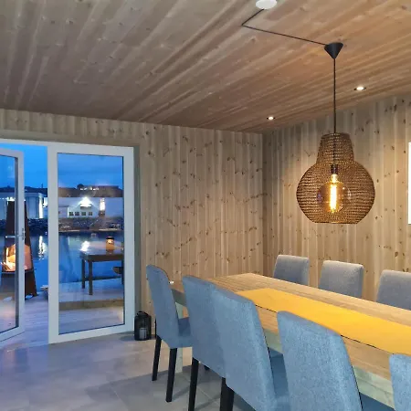 Rorbu Ved Sjoen Casa de Férias Bud