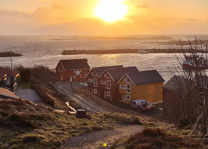 Rorbu Ved Sjoen *