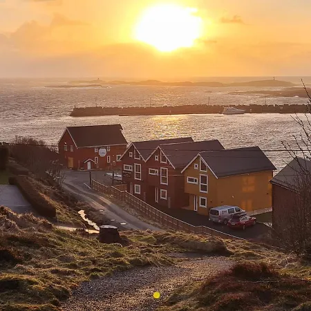 Rorbu Ved Sjoen *