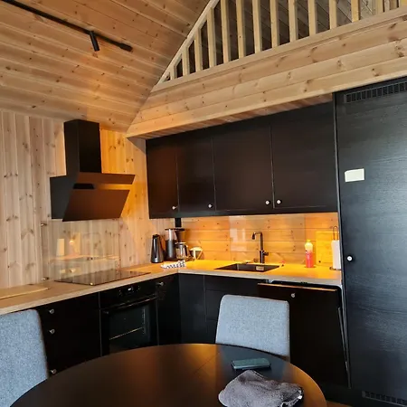 Rorbu Ved Sjoen Casa de Férias